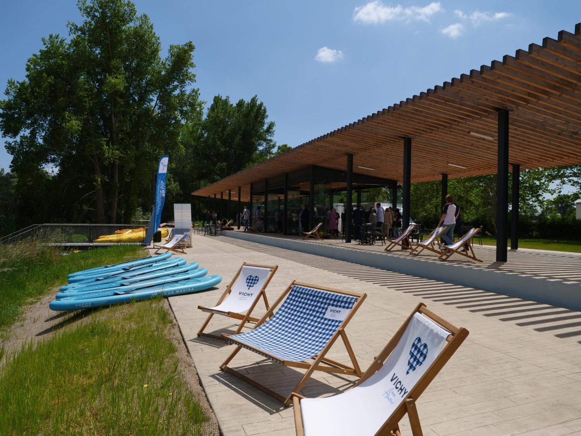 Tente Lodge Pour 5 Personnes En Bordure De La Riviere Allier Au Sein D'Un Petit Camping Saint-Yorre Dış mekan fotoğraf